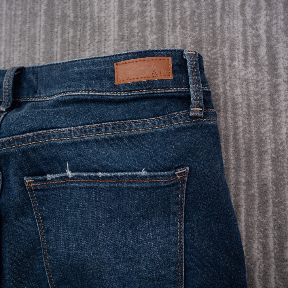Abercrombie & Fitch Harper Ankle Jeans Women 6R Blue NEW Distressed Raw Hem - Picture 12 of 12